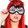 Venetiaans Kant Masker Met Zwarte En Witte Veren 1 Venetiaans Kant Masker Met Zwarte En Witte Veren -Cosplay Kostuums Winkel venetiaans kant masker met zwarte en witte veren